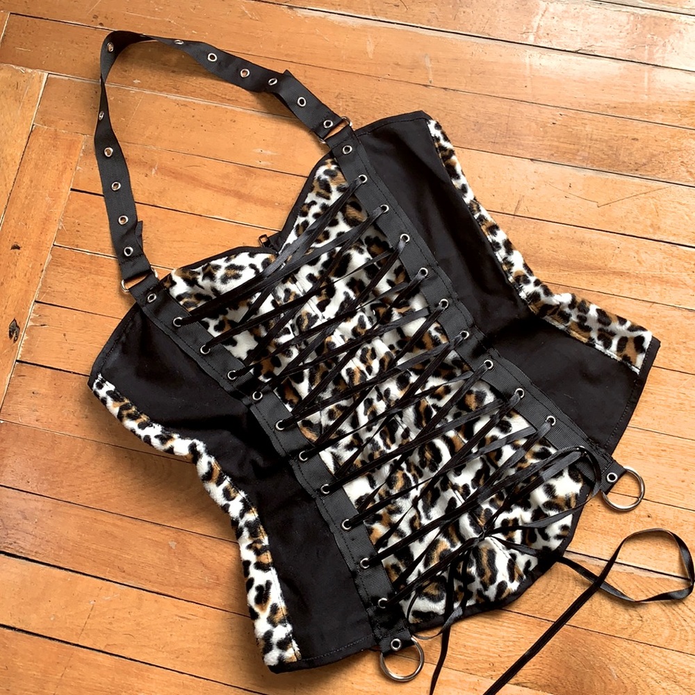 Fuzzy Leopard Print Bustier with front corset lacing, pin-up, goth, lolita 🦇NEw
